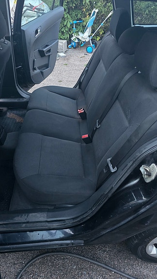 Opel Astra 8 of 10