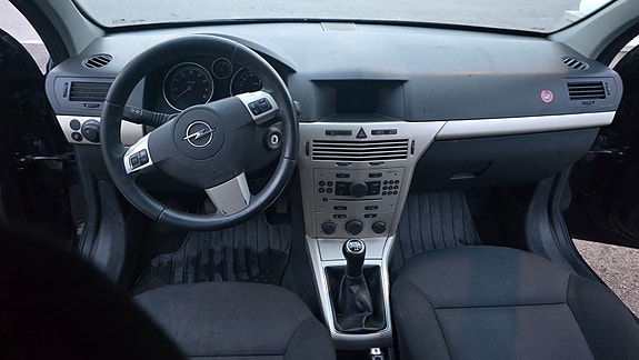 Opel Astra 7 of 10