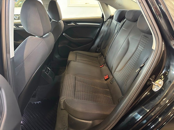 Audi A3 8 of 15