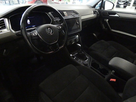 Volkswagen Tiguan Allspace 12 of 24