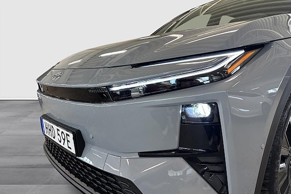 Toyota C-HR 3 of 14