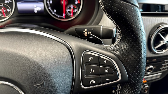 Mercedes-Benz B200 d 16 of 26