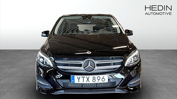 Mercedes-Benz B200 d 8 of 26