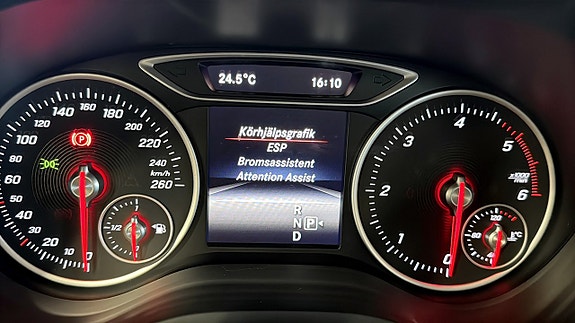 Mercedes-Benz B200 d 21 of 26