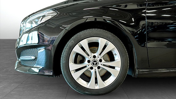 Mercedes-Benz B200 d 9 of 26