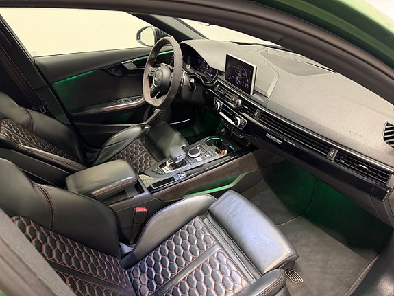 Audi RS4 10 of 28