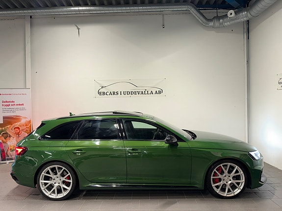Audi RS4 3 of 28