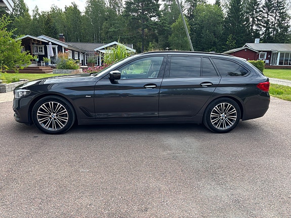 BMW 520d 4 of 12