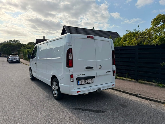 Opel Vivaro 3 of 5