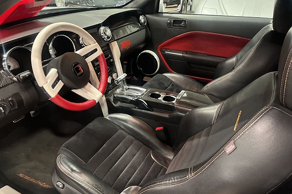 Ford Mustang 9 of 10