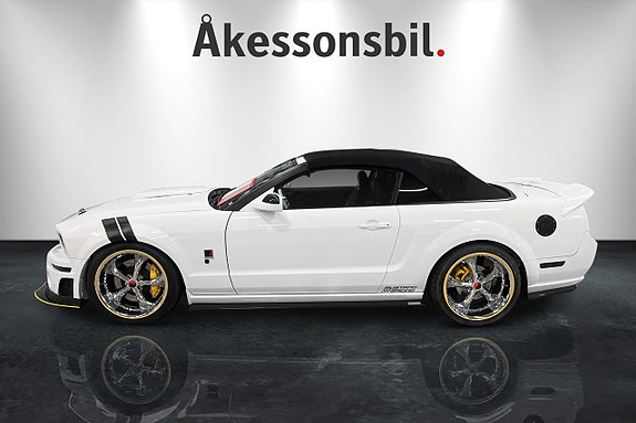 Ford Mustang 5 of 10