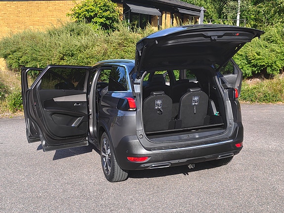 Peugeot 5008 4 of 25