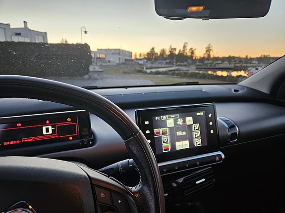Citroen C4 Cactus 2 of 21