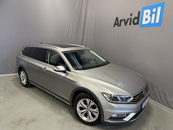 Volkswagen Passat Alltrack 2 of 22