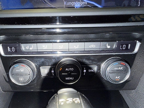 Volkswagen Passat Alltrack 20 of 22