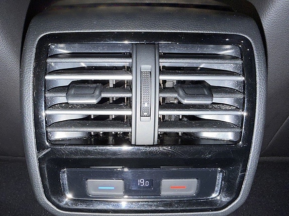 Volkswagen Passat Alltrack 22 of 22
