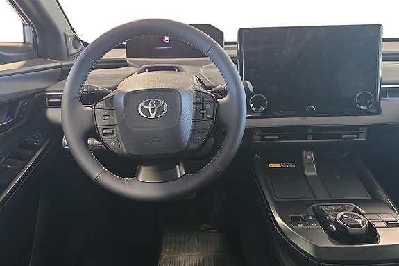 Toyota bZ4X Touring 12 of 21
