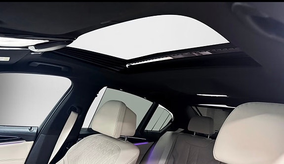 BMW 545e 4 of 10