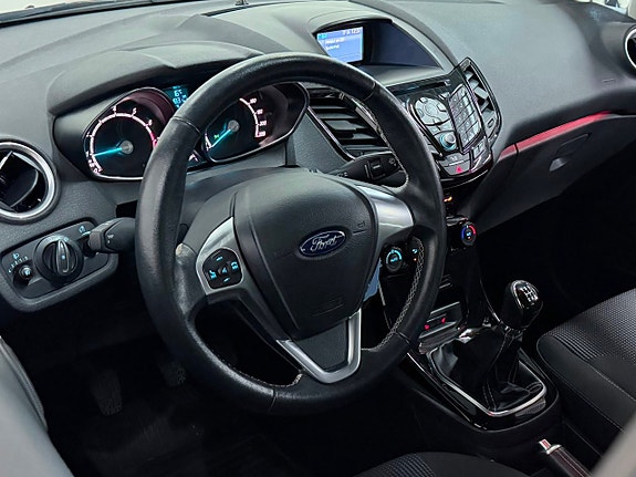 Ford Fiesta 2 of 22