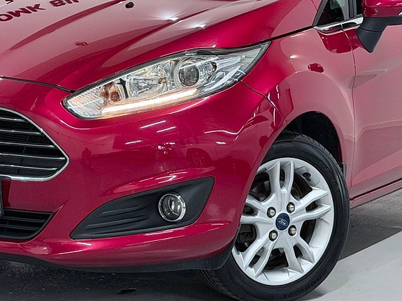Ford Fiesta 10 of 22