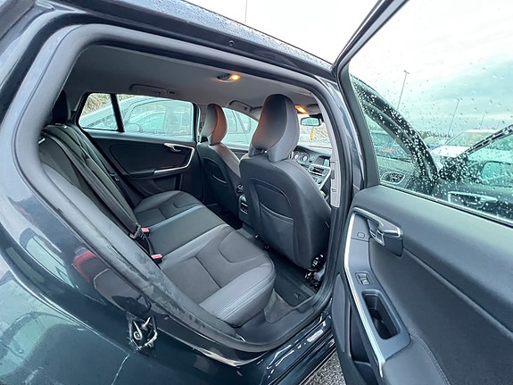 Volvo V60 7 of 9