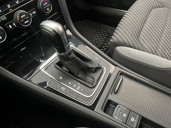Volkswagen Golf I 21 of 30