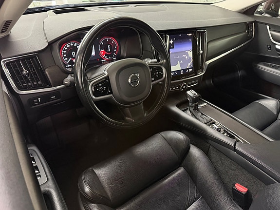 Volvo V90 Cross Country 15 of 29
