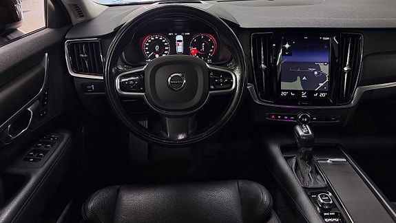 Volvo V90 Cross Country 18 of 29