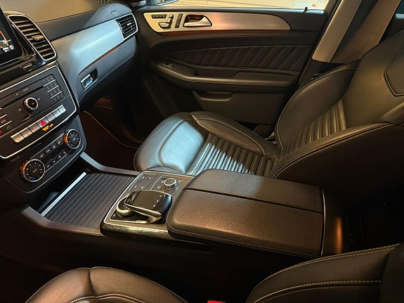 Mercedes-Benz GLE350 d 6 of 23