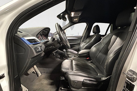 BMW X1 3 of 17
