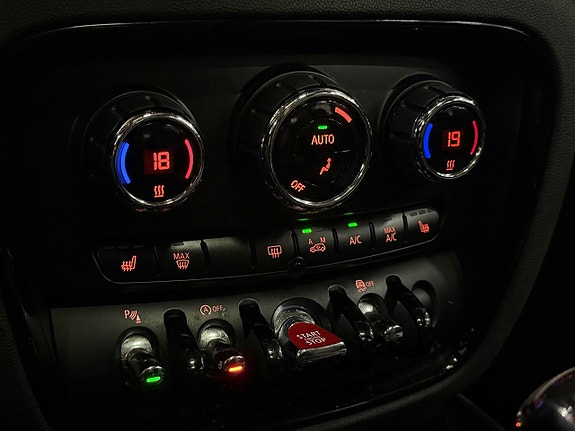 MINI Clubman Cooper 22 of 26