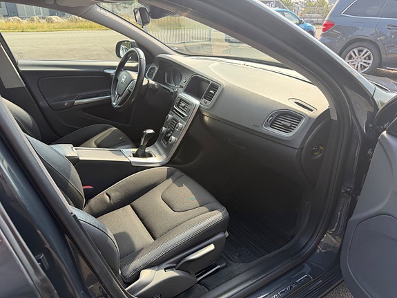 Volvo V60 19 of 30