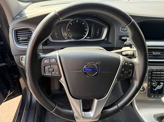 Volvo V60 12 of 30