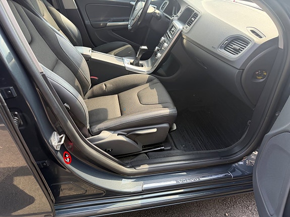 Volvo V60 18 of 30