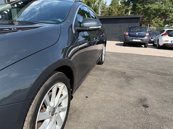 Volvo V60 20 of 30