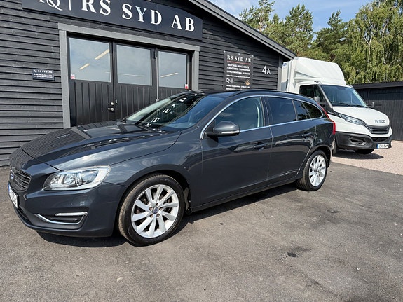 Volvo V60 4 of 30
