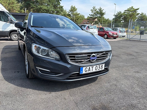 Volvo V60 8 of 30