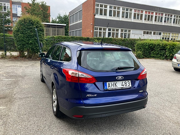 Ford Focus 5 of 9