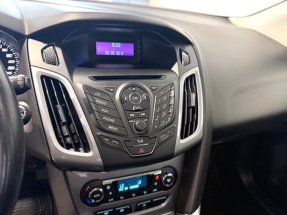 Ford Focus 12 of 16