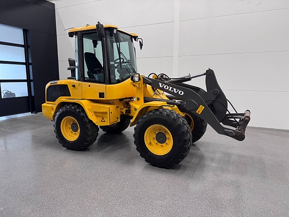 Volvo L30GS. Snabbgående med låga timmar 2 of 7