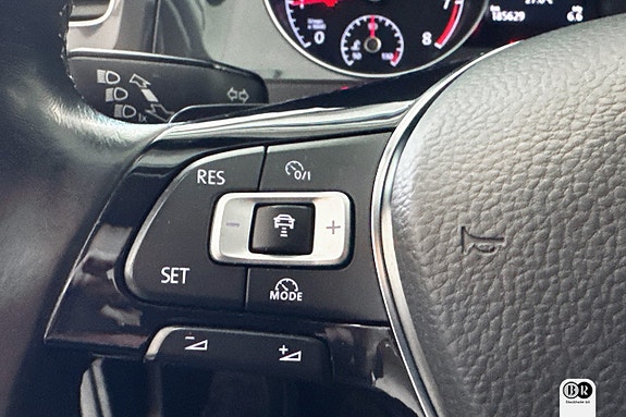 Volkswagen Golf VII 15 of 16
