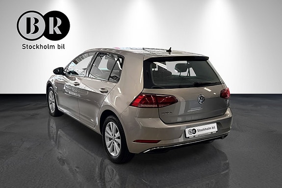 Volkswagen Golf VII 2 of 16