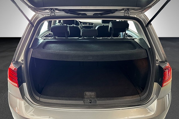 Volkswagen Golf VII 16 of 16