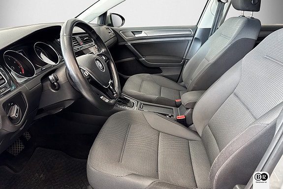 Volkswagen Golf VII 8 of 16