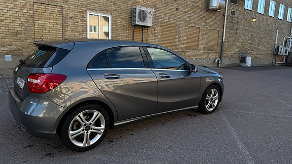 Mercedes-Benz A180 4 of 6