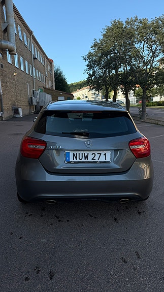 Mercedes-Benz A180 3 of 6