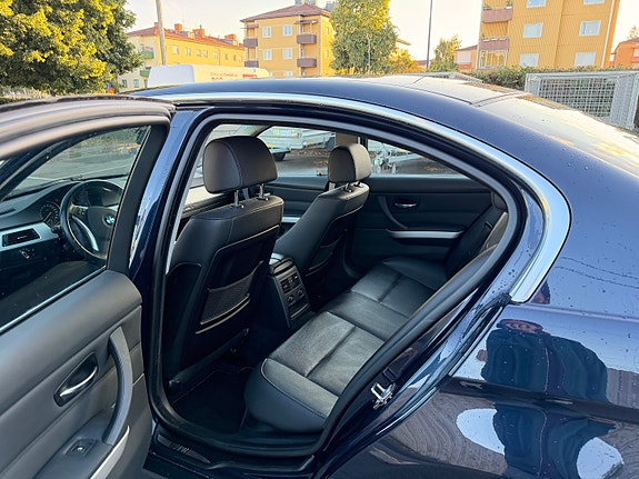 BMW 325i 6 of 7