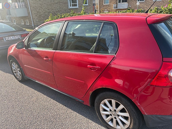 Volkswagen Golf V 4 of 7