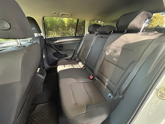 Volkswagen Golf VII 7 of 8