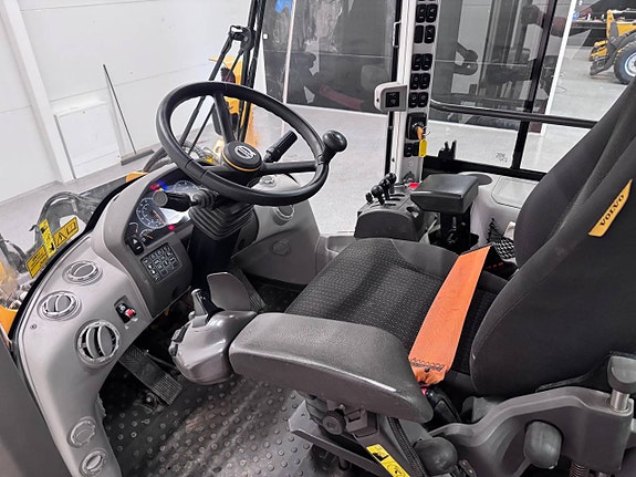 Volvo L60H  med 2860 timmar 5 of 7